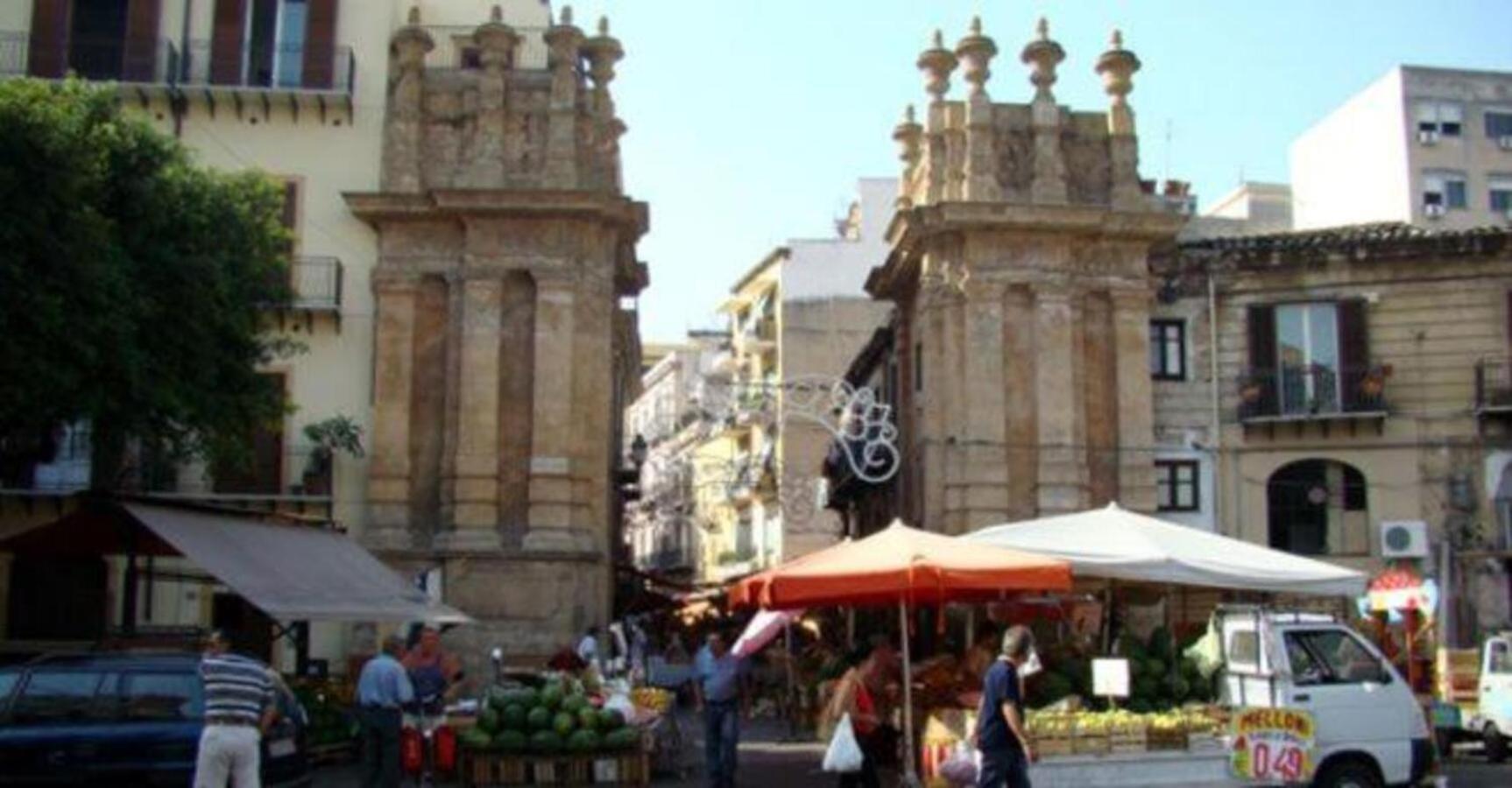Appartamento al Capo, situato nel cuore di Palermo Esterno foto